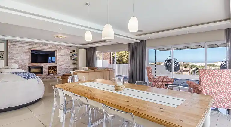 Geräumige Villa am Strand