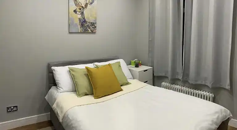 The Parkdale Suites Suite B