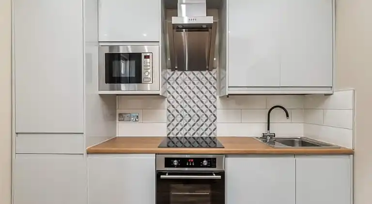 The Parkdale Suites Suite B