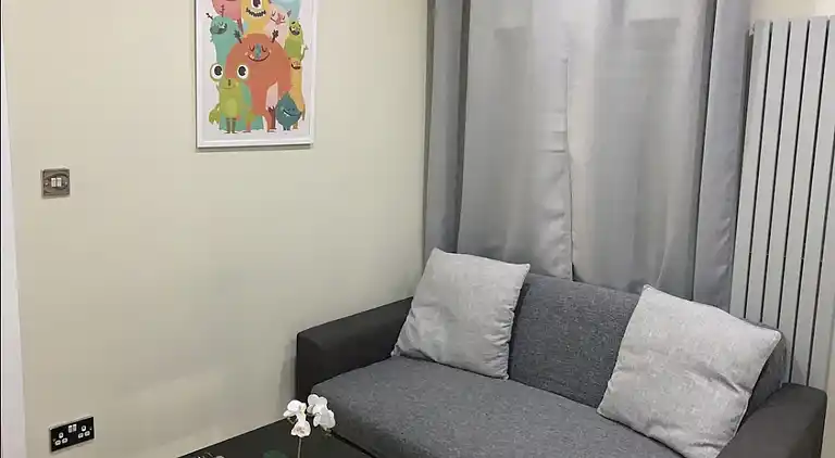 The Parkdale Suites Suite B