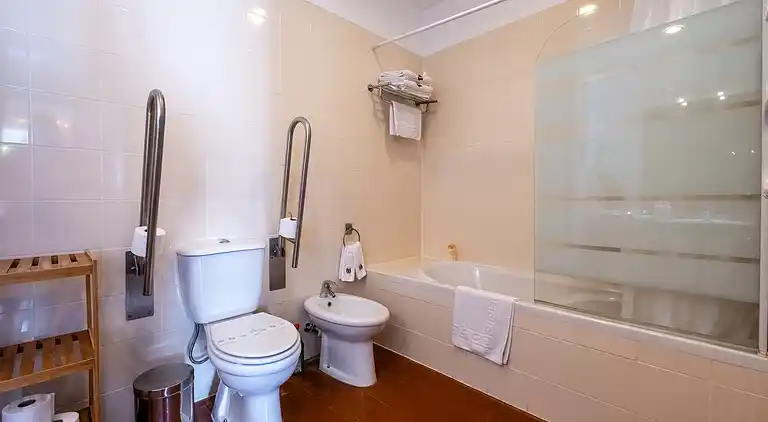 Appartamento vacanze villa in pietra con vista mare nelle