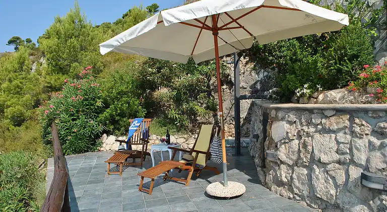 Romantische Villa mit Meerblick in der Bucht 7 km von