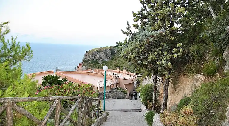 Romantische Villa mit Meerblick in der Bucht 7 km von