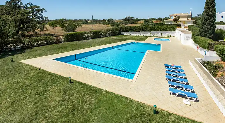 Sonnige Villa mit Zugang zum Pool - Entspannter Urlaub