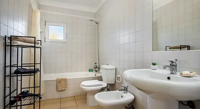 Sonnige Villa mit Zugang zum Pool - Entspannter Urlaub