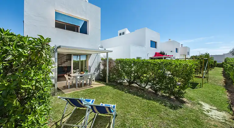 Sonnige Villa mit Zugang zum Pool - Entspannter Urlaub