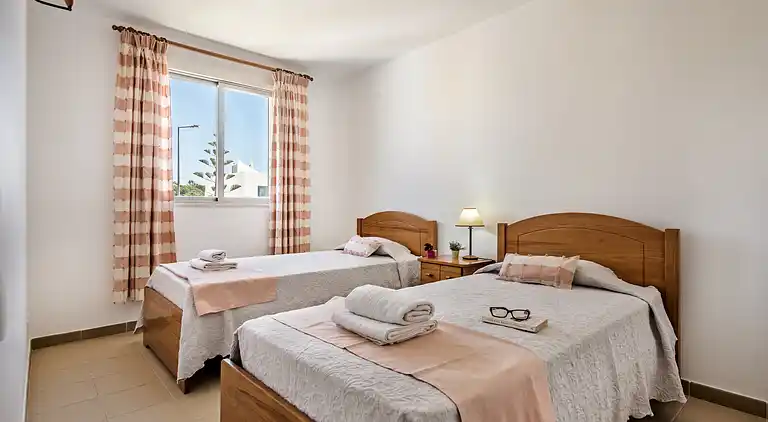 Sonnige Villa mit Zugang zum Pool - Entspannter Urlaub