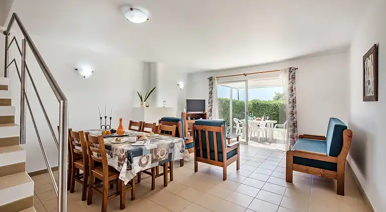 Sonnige Villa mit Zugang zum Pool - Entspannter Urlaub