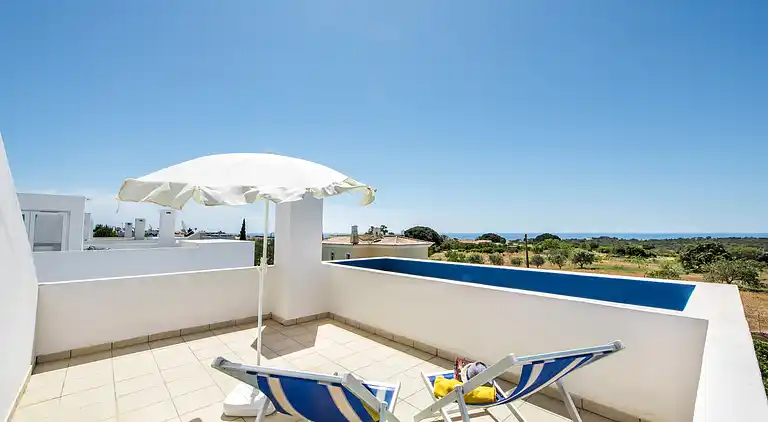 Sonnige Villa mit Zugang zum Pool - Entspannter Urlaub