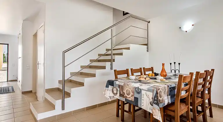 Sonnige Villa mit Zugang zum Pool - Entspannter Urlaub