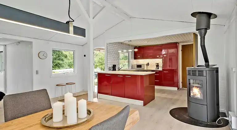 Schwedisch inspiriert mit schönem Wald nebenan