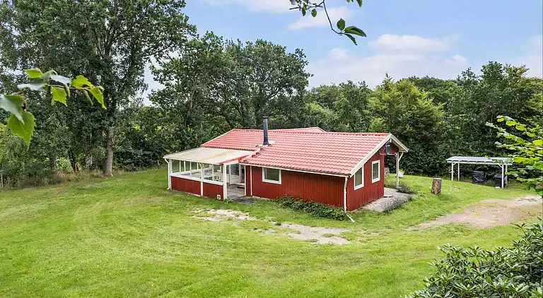 Schwedisch inspiriert mit schönem Wald nebenan