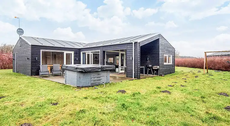 Sommerhus ved Fjellerup Strand