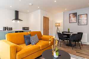 Aurum 6 - Chic 1BR Stay by DMU & City Centre