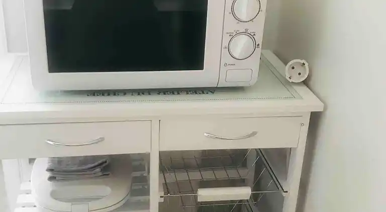 Athens Apartment 1-min Walk to Metro