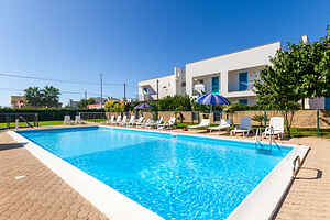 Luxury Holiday House with Pool