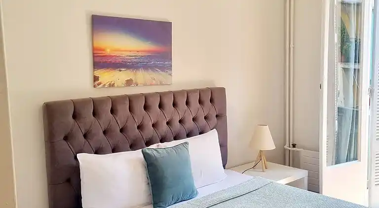 Athens Apartment 1-min Walk to Metro