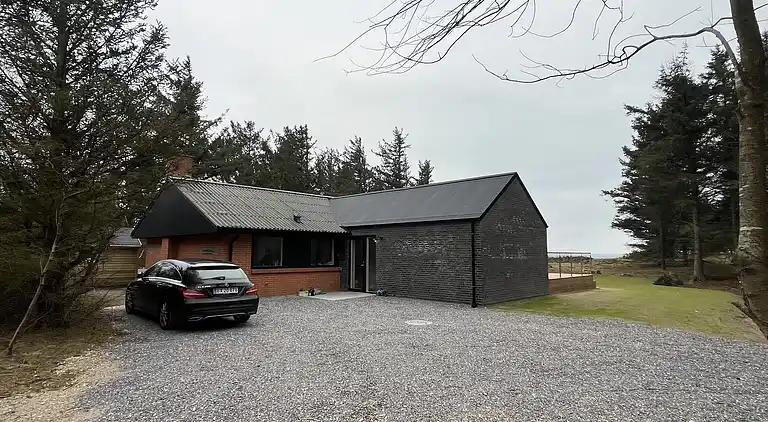 1. række totalrenoveret ejendom ved Limfjorden