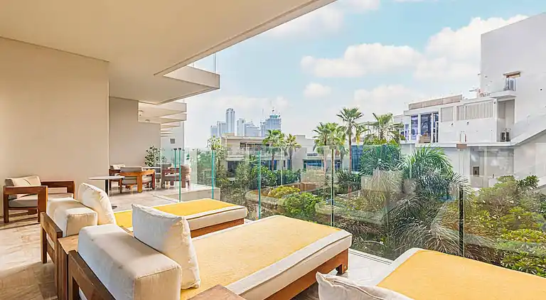 Opulentes Apartment mit 2 Schlafzimmern in Five Palm