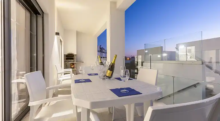 Correeira Luxusresidenz T2 C-Albufeira, Pools, Wifi, Grill,