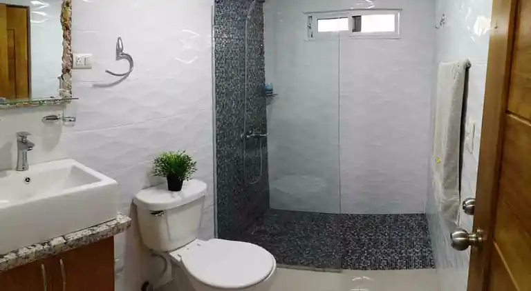 Fully Equipped New 2br Apt-dt–2mins To The Beach