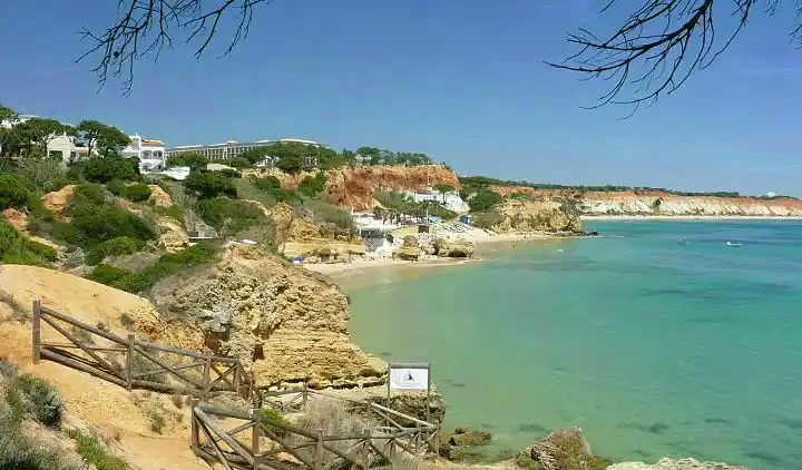 Albufeira 2-Zimmer-Wohnung 5 Minuten vom Strand Falesia und