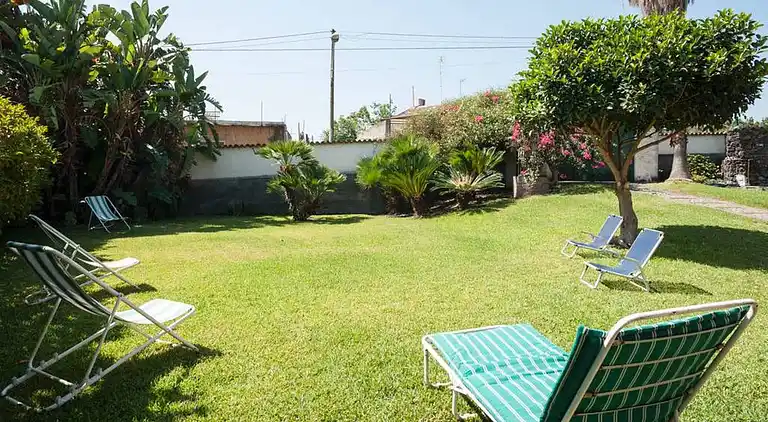 Villa 6 Personen Ostsizilien mit großem Garten zwischen Ätna