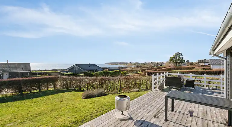 Schönes Ferienhaus mit Meerblick