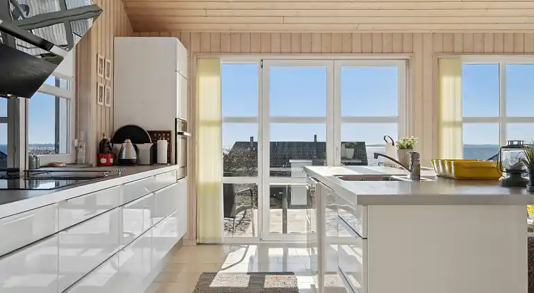 Schönes Ferienhaus mit Meerblick