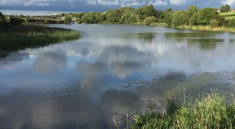 Cosy cottage sleeps 6 suit families, contractors, couples