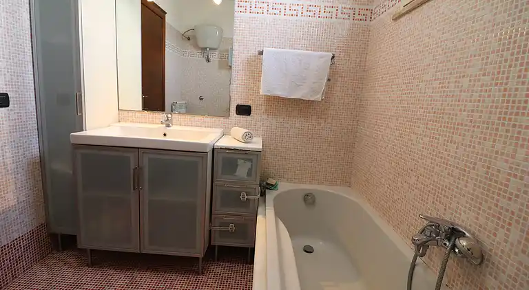 Casa Wanda – Geräumige Ferienwohnung mit Panoramaterrasse