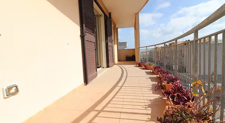 Casa Wanda – Geräumige Ferienwohnung mit Panoramaterrasse