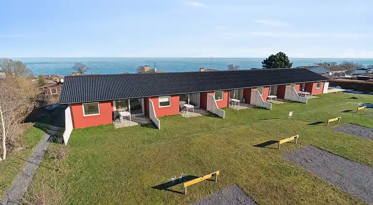 Nyrenoveret ferieperle tæt på strand og natur