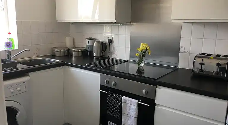 Eaton Ford Green Apartment