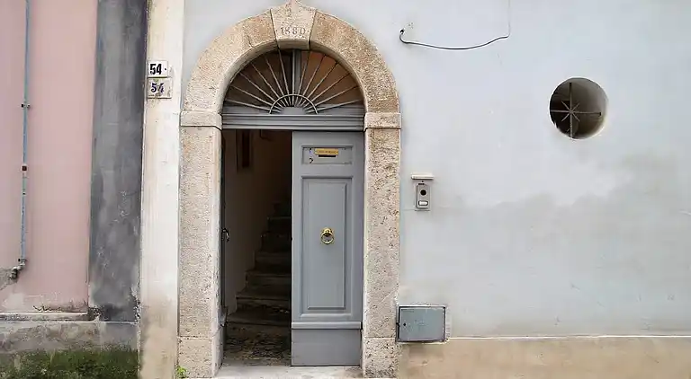 Belvedere-Haus mit Panoramaterrasse am Golf von Gaeta