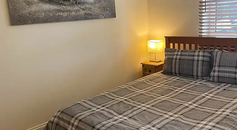 Haus am Wasser, 3 Schlafzimmer, Parkplatz, Stadtzentrum von