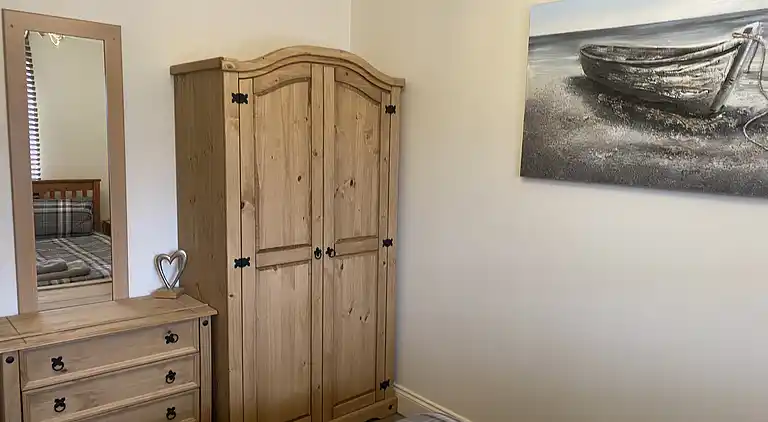 Haus am Wasser, 3 Schlafzimmer, Parkplatz, Stadtzentrum von