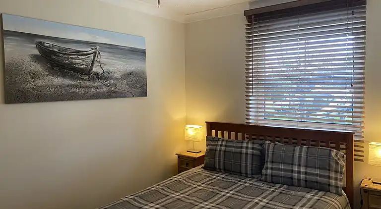 Haus am Wasser, 3 Schlafzimmer, Parkplatz, Stadtzentrum von