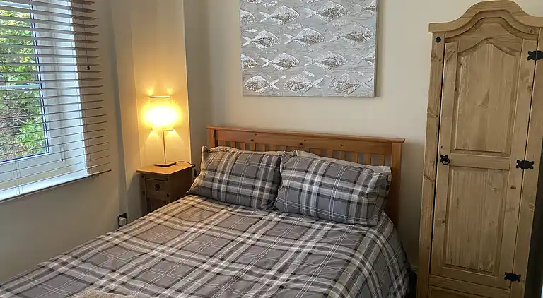 Haus am Wasser, 3 Schlafzimmer, Parkplatz, Stadtzentrum von