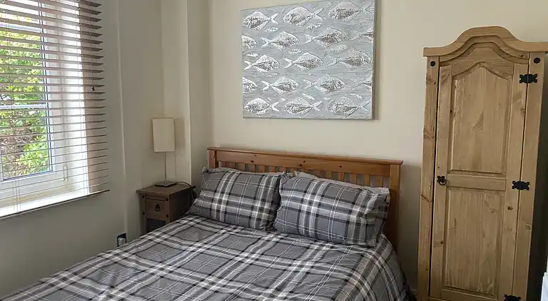 Haus am Wasser, 3 Schlafzimmer, Parkplatz, Stadtzentrum von