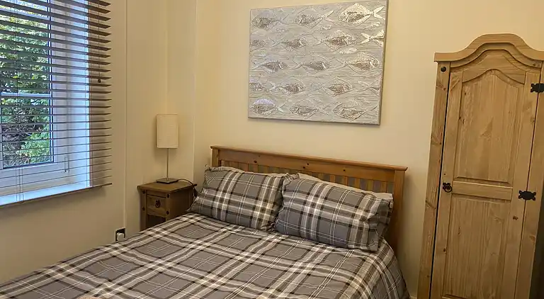 Haus am Wasser, 3 Schlafzimmer, Parkplatz, Stadtzentrum von