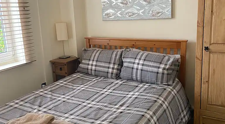 Haus am Wasser, 3 Schlafzimmer, Parkplatz, Stadtzentrum von