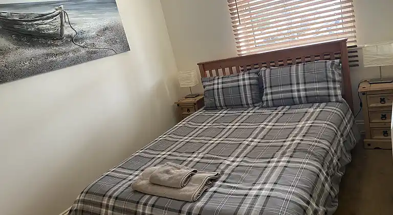 Haus am Wasser, 3 Schlafzimmer, Parkplatz, Stadtzentrum von