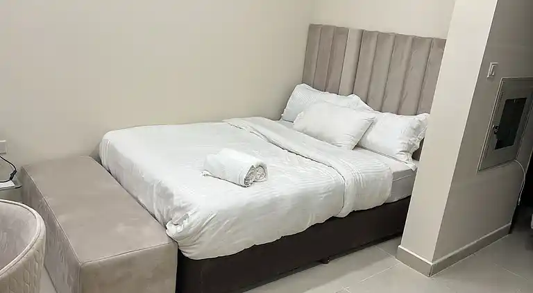Newly renovated Gulf Studio With Gym beach pool Access