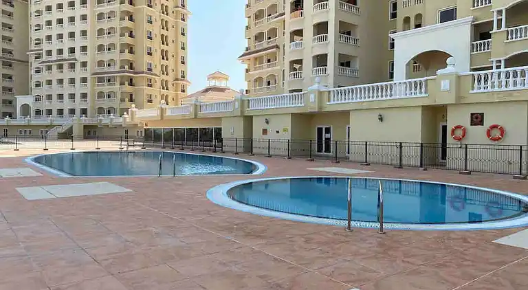 Newly renovated Gulf Studio With Gym beach pool Access
