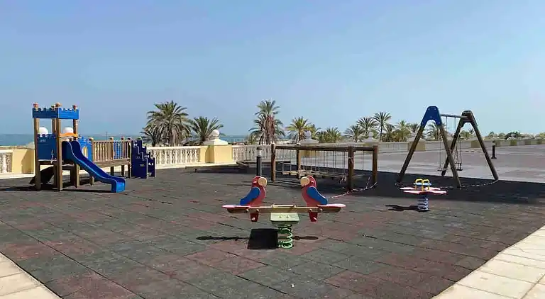 Newly renovated Gulf Studio With Gym beach pool Access