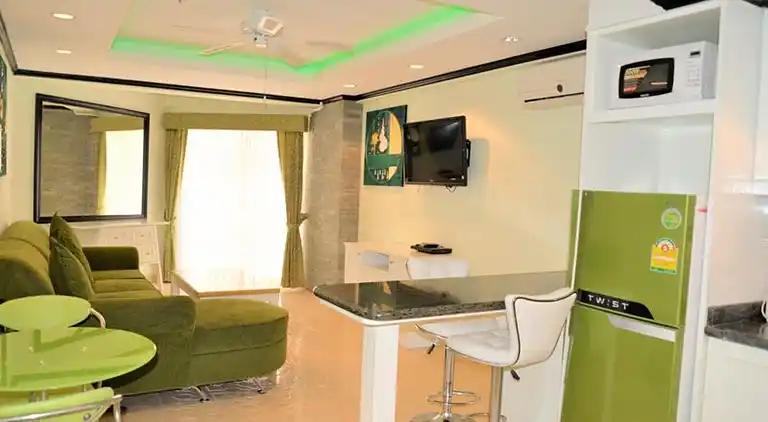 Jomtien Beach Condominium A2 mit stilvoller Küche im