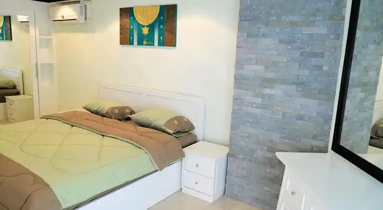 Jomtien Beach Condominium A2 mit stilvoller Küche im