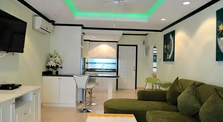 Jomtien Beach Condominium A2 mit stilvoller Küche im