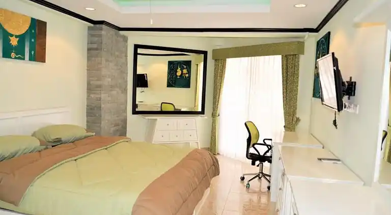 Jomtien Beach Condominium A2 mit stilvoller Küche im